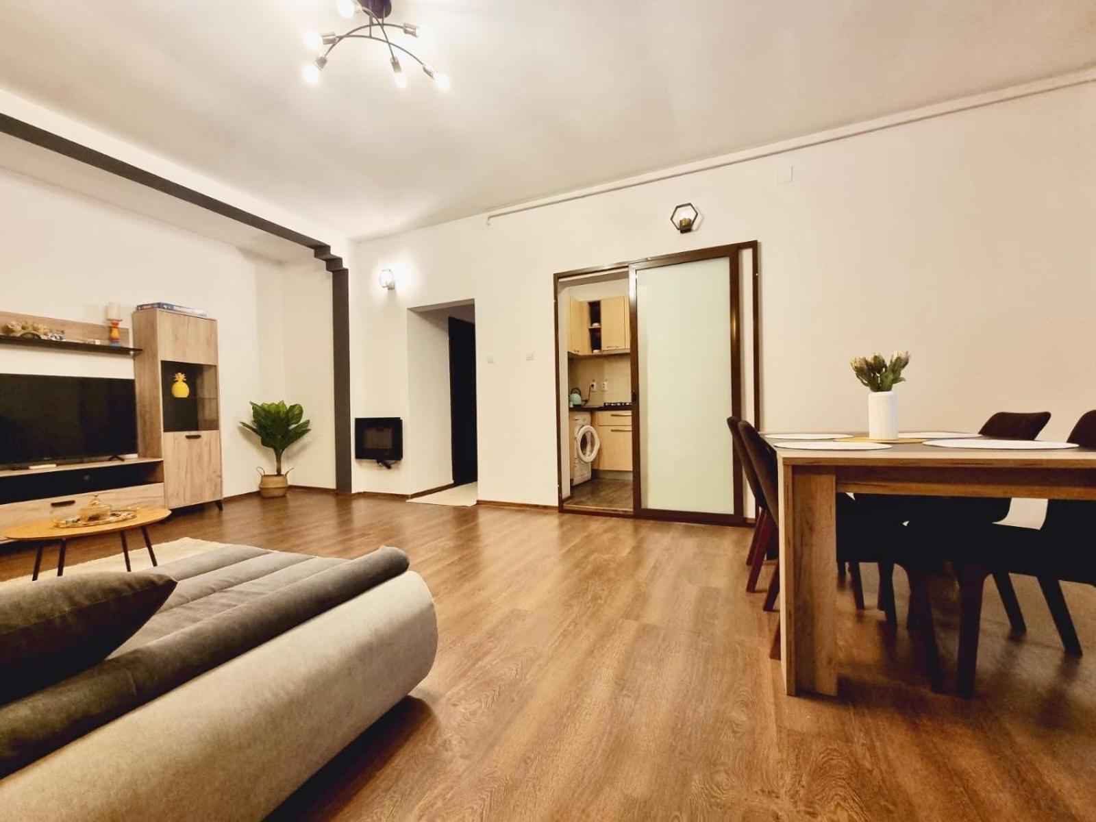 Holiday Apartments บูคาเรสต์ ภายนอก รูปภาพ