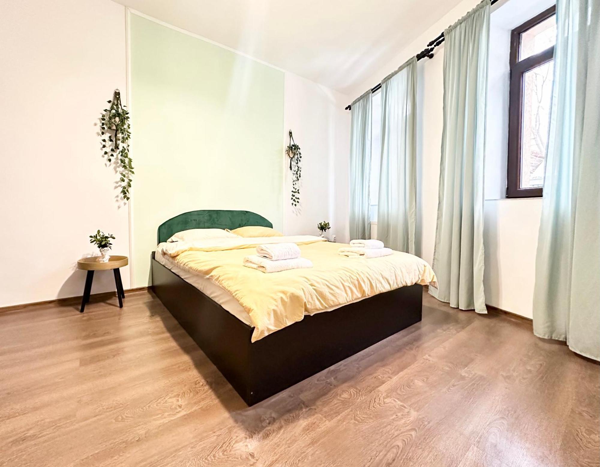 Holiday Apartments บูคาเรสต์ ภายนอก รูปภาพ