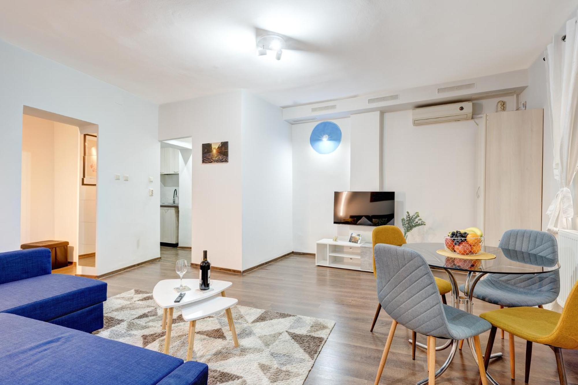 Holiday Apartments บูคาเรสต์ ภายนอก รูปภาพ