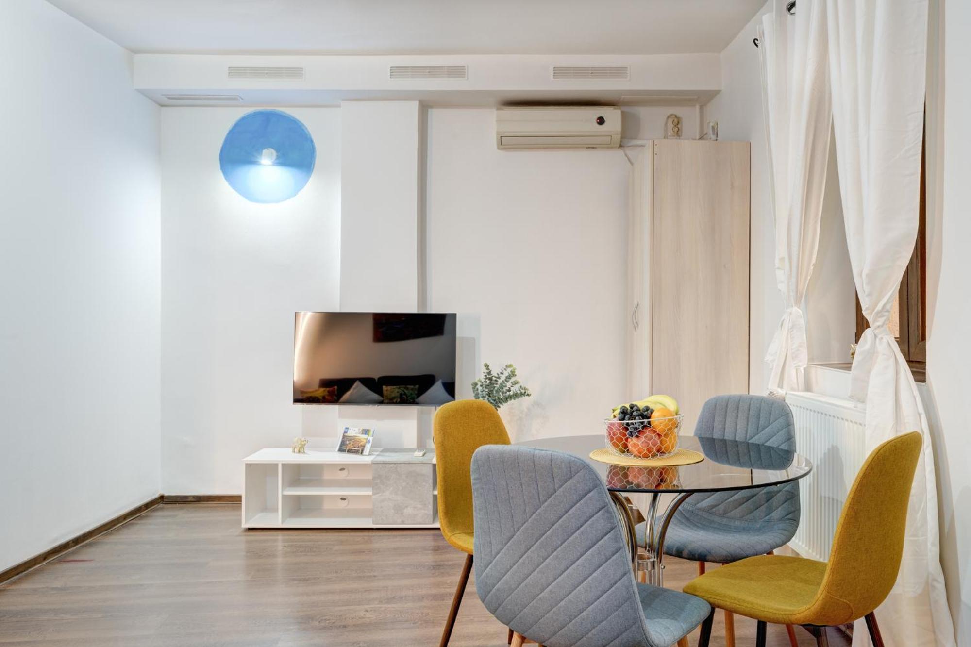 Holiday Apartments บูคาเรสต์ ภายนอก รูปภาพ